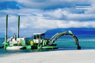 Amphibious Multipurpose Watermaster Dredging to Stabilise a river and Prevent floods, Australia.