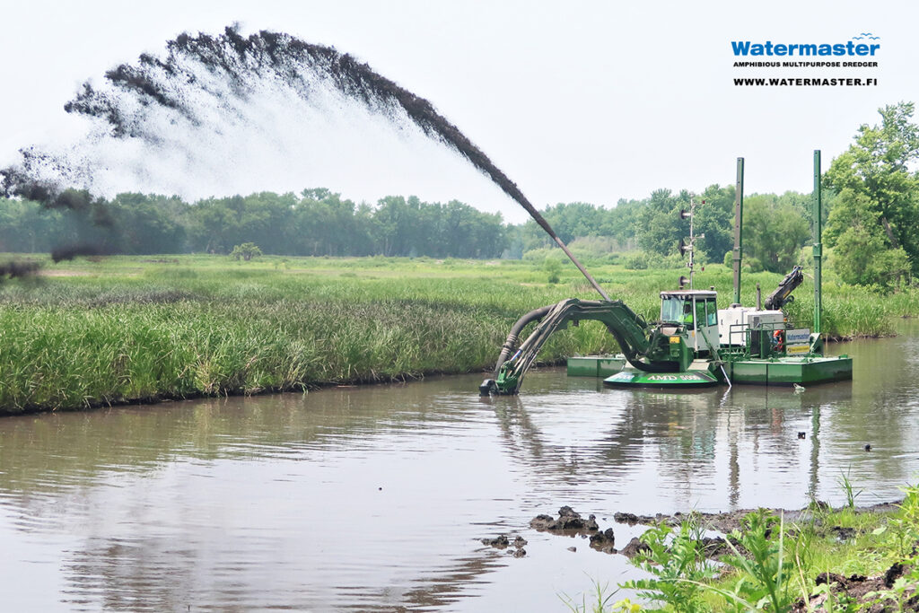 Watermaster suction dredging to restore river health, enhancing navigation and ecosystem balance in USA