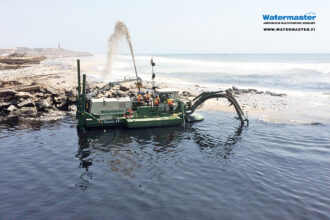 Coastal care and flood prevention work with Watermaster in Accra, Ghana